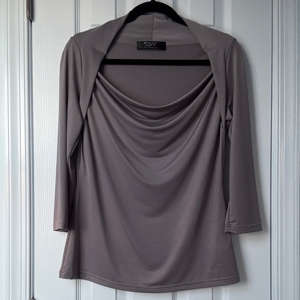 Women’s Gray Draped Top with 3/4 Length Sleeves